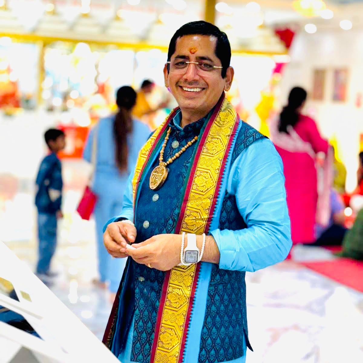 Suresh Acharya — Head Priest